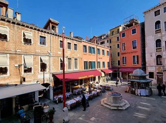 ベッド・アンド・ブレックファスト ロカンダ アル レオン 3*