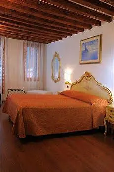 ロカンダ アル レオン 3*