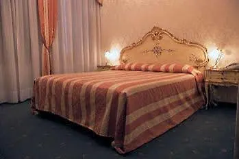 ロカンダ アル レオン 3*