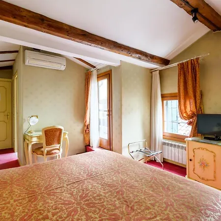 Al Leon Bed and Breakfast