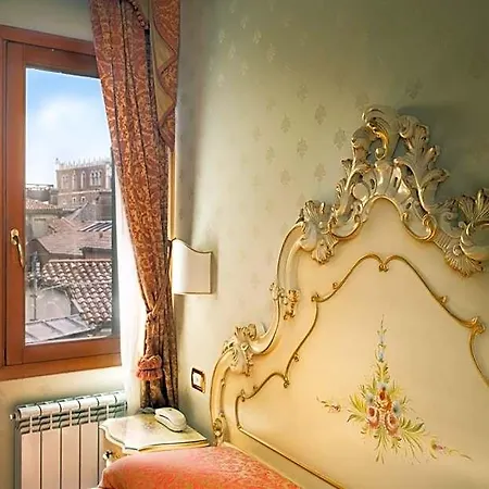 Bed & Breakfast Al Leon 4*