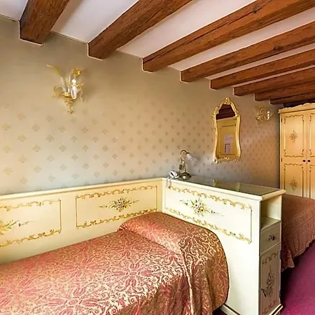 Al Leon Bed & Breakfast