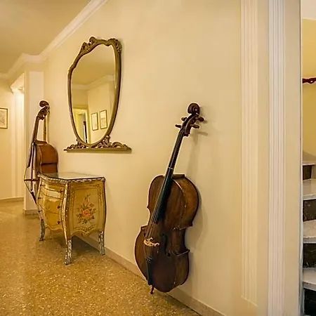 Al Leon Bed & Breakfast 4*