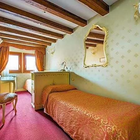 Bed & Breakfast Al Leon 4*