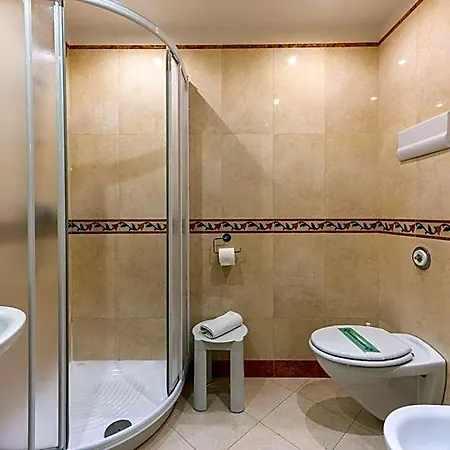 Al Leon Bed & Breakfast 4*