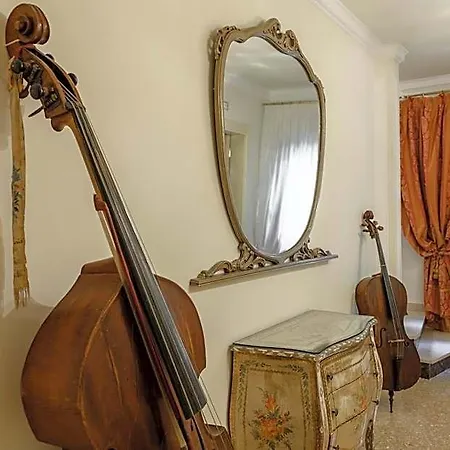 Al Leon Bed & Breakfast