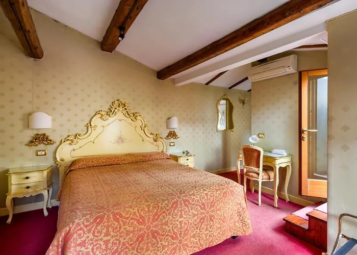 洛坎达阿莱昂酒店 3*