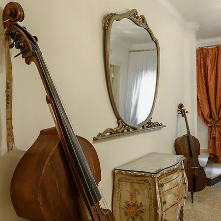 Al Leon Bed & Breakfast 4*