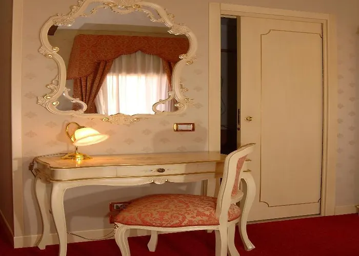 Al Leon Oda ve Kahvaltı 3*