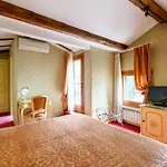Al Leon Bed and Breakfast