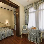 Bed and Breakfast Al Leon 4*
