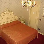 Al Leon Bed and Breakfast Βενετία