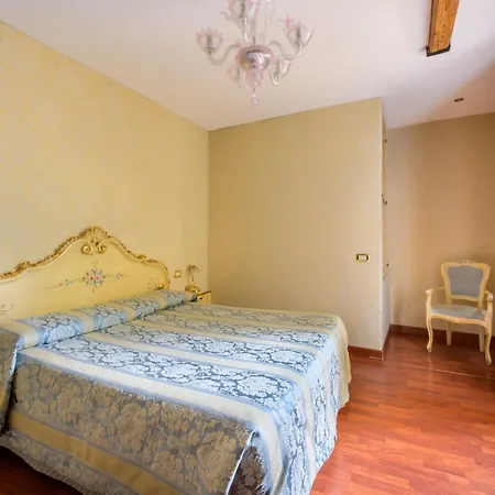 Al Leon 3* Venice