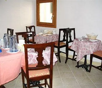 Alojamento de Acomodação e Pequeno-almoço Al Leon 3*